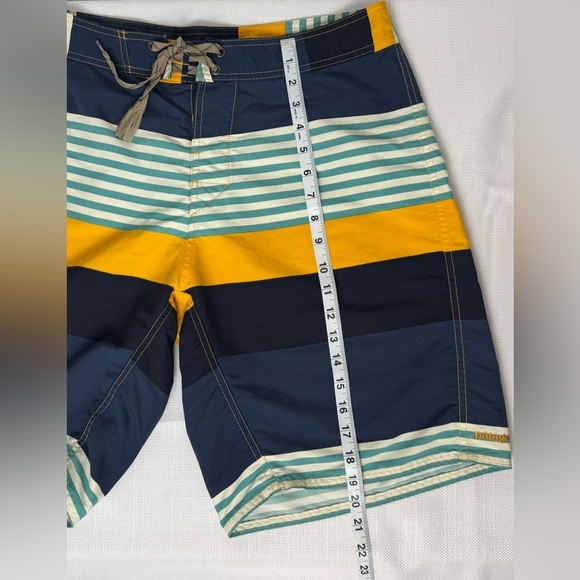 Patagonia Wavefarer Board Shorts Mens Size 34 Fitz Striped Swim Trunks - Picture 12 of 14